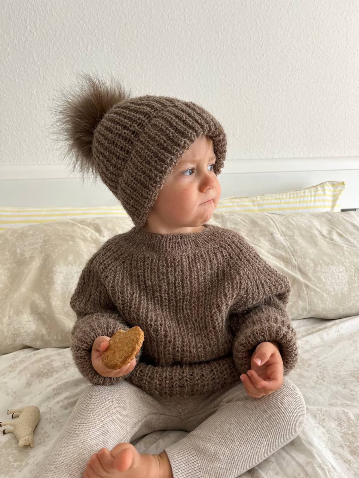 2-in-1 Baby Jumper & Hat Knitting Patterns