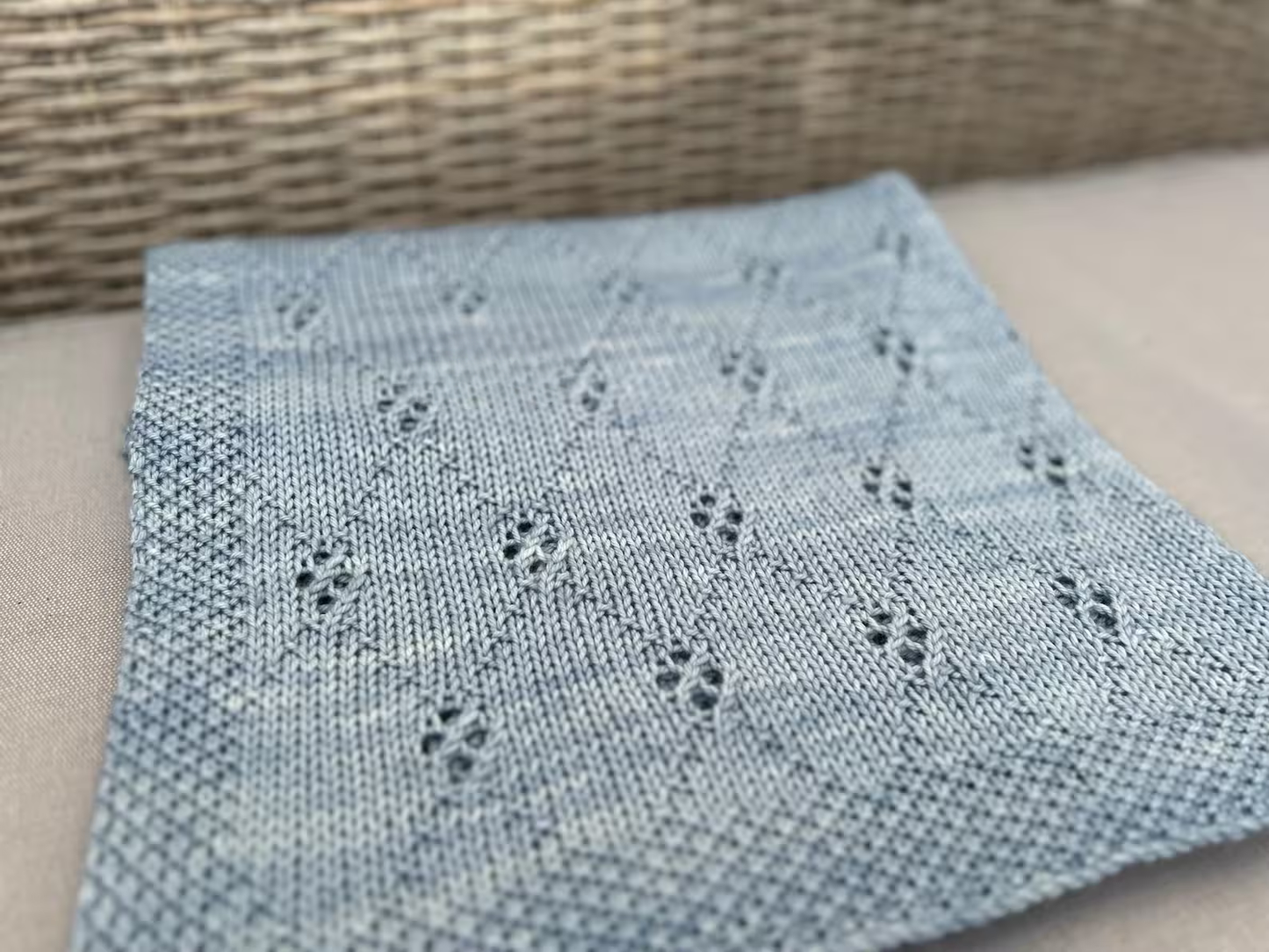 Little Gem Blanket Knitting Pattern