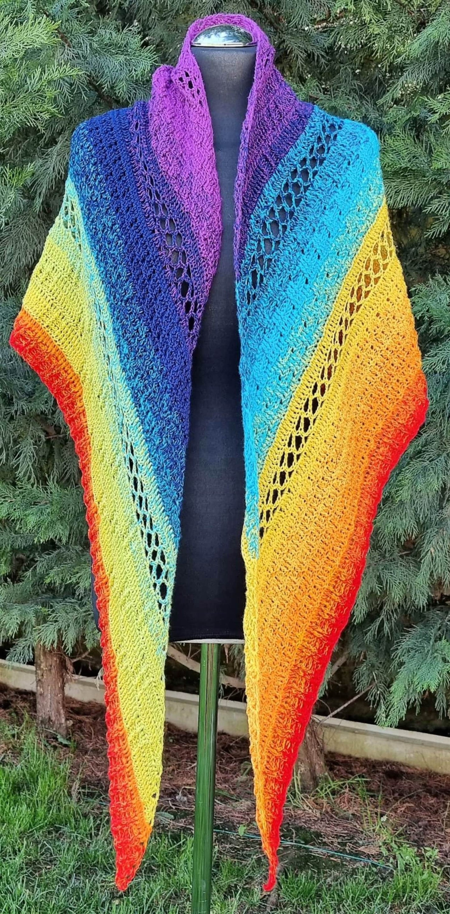 Triangular Scarf Crochet Pattern