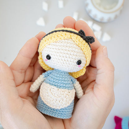 Alice in Wonderland Crochet Pattern