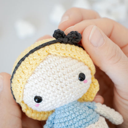 Alice in Wonderland Crochet Pattern