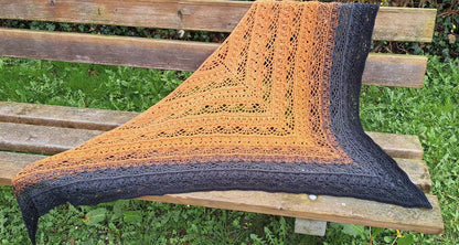 Triangular Scarf Chalastre Pattern