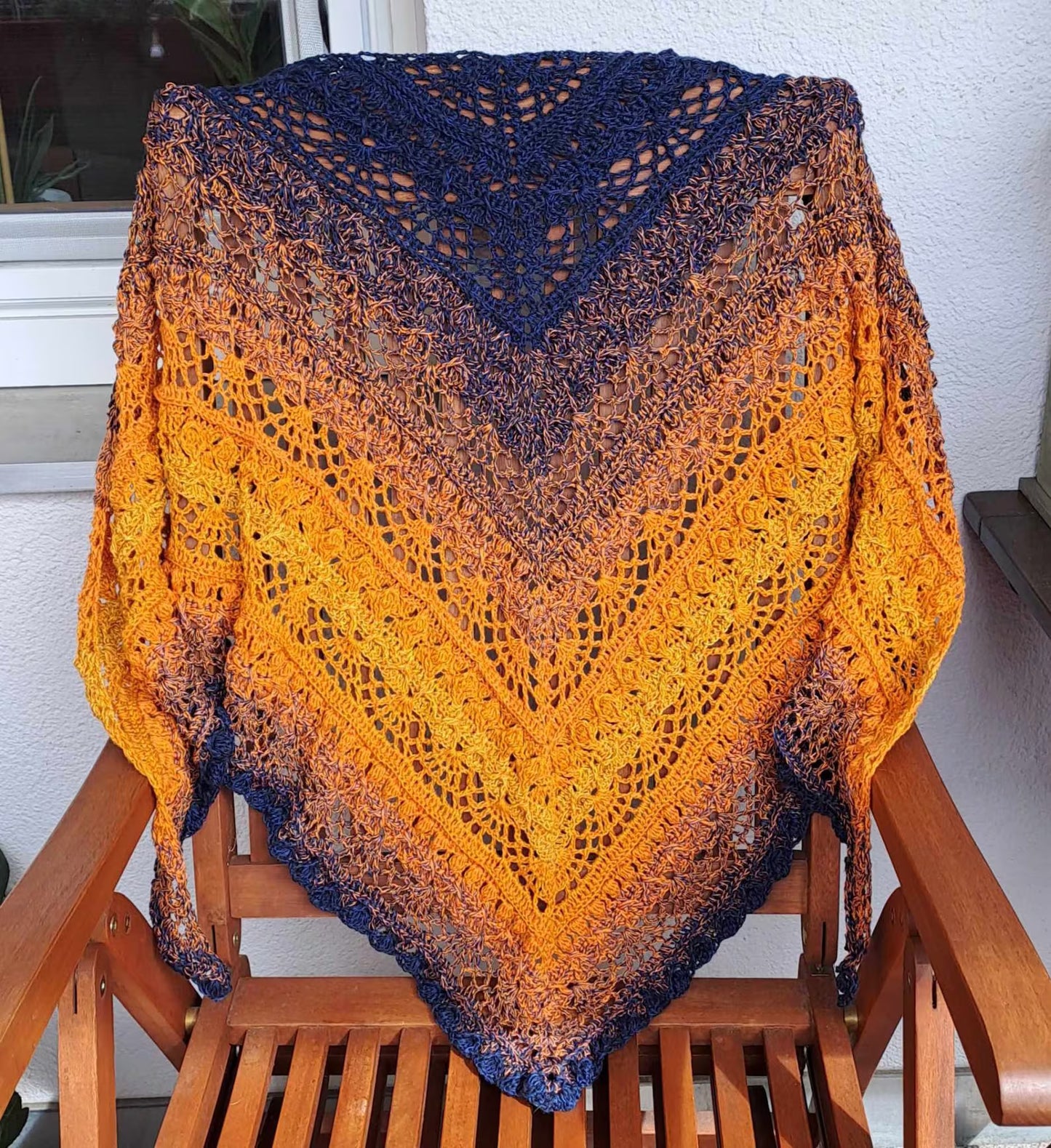 Triangular Scarf Chalastre Pattern