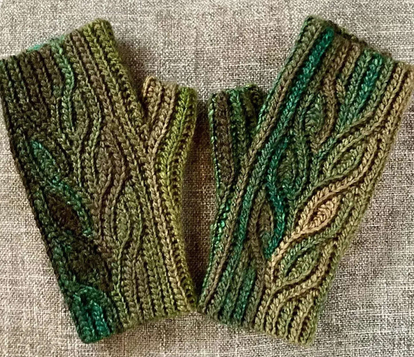 Fingerless Wrist Warmer Crochet Pattern