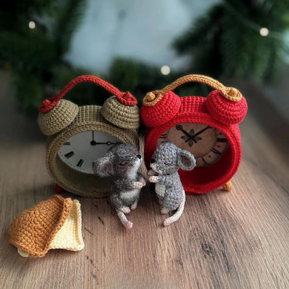Little Cute Clock Mouse Crochet Pattern
