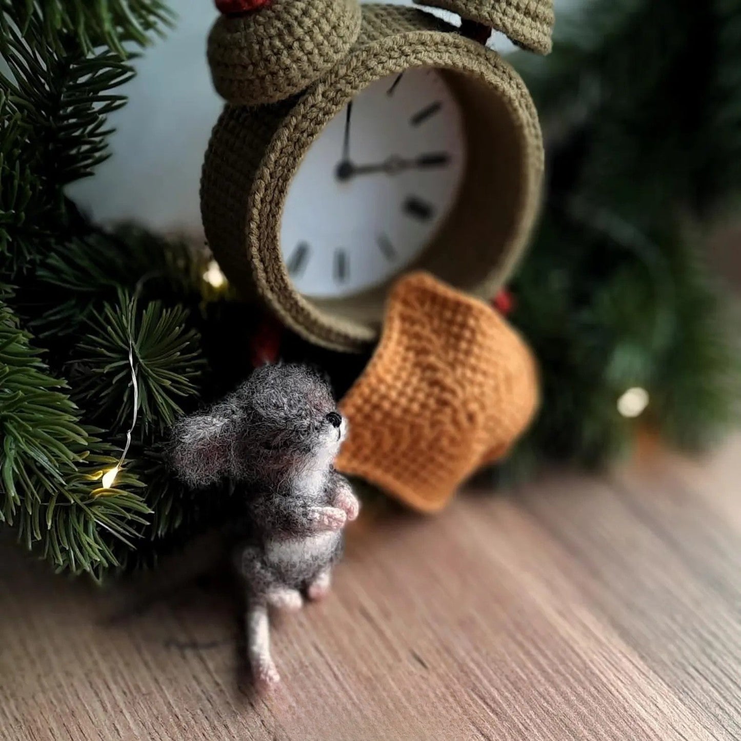 Little Cute Clock Mouse Crochet Pattern