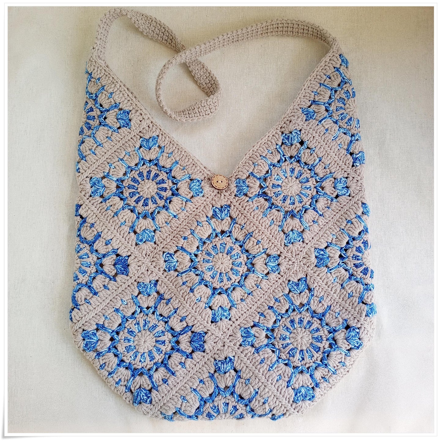 Mosaic Granny Square Bag Crochet Pattern