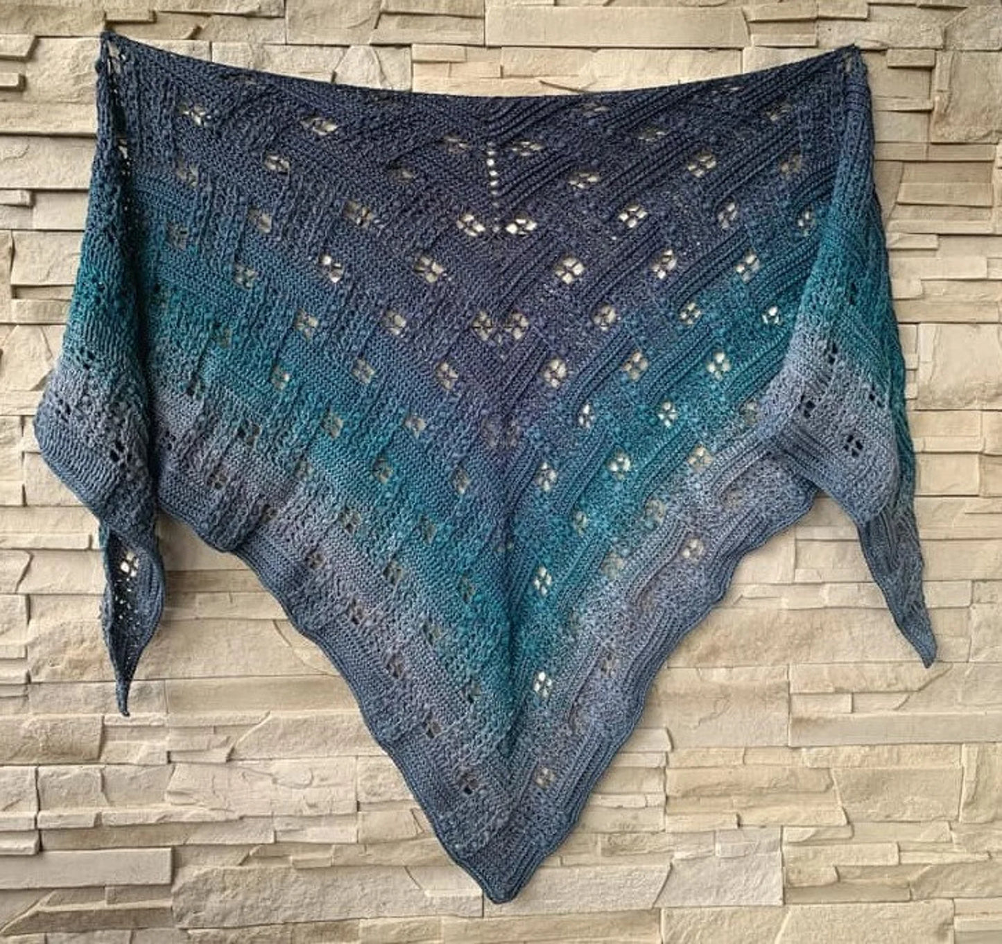 Triangular Scarf Rhea Pattern