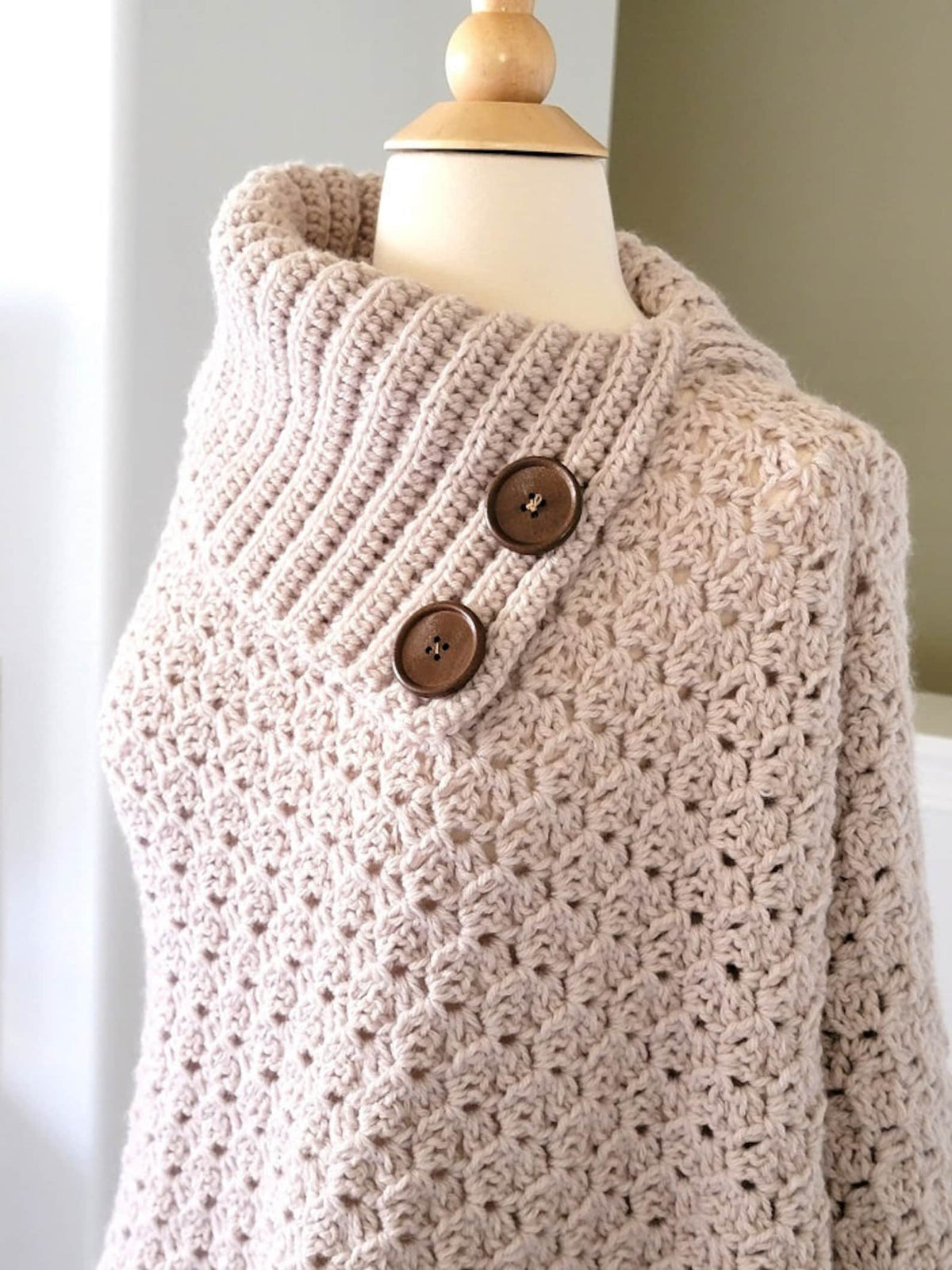 Poncho with Collar Crochet Pattern