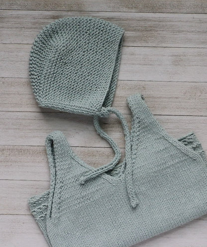 Easy  Baby Bonnet Knitting Pattern
