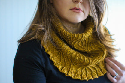 Nouverie Cowl With Bobbles & Ruffle Knitting Pattern