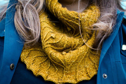 Nouverie Cowl With Bobbles & Ruffle Knitting Pattern